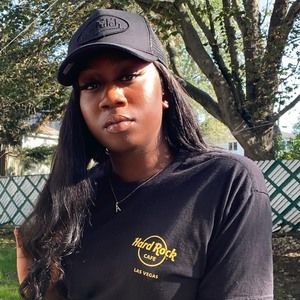 Meet your Posher, Alexus